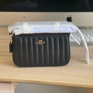 Coach Nolita 19 With Linear Quilting Black/gold